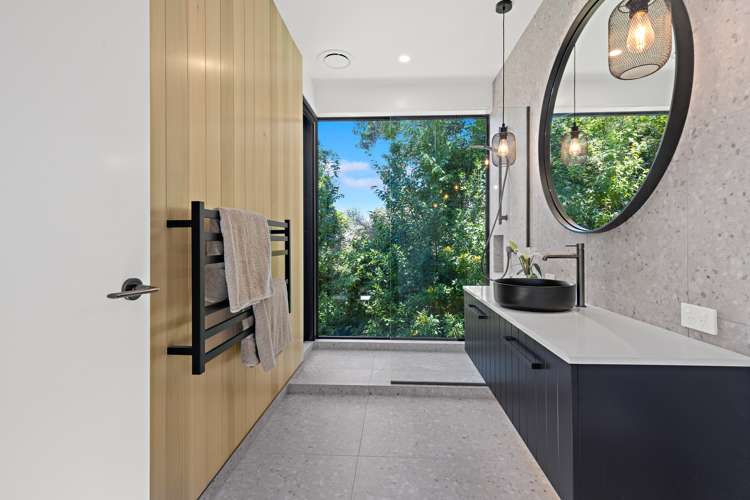 17 Rangimaarie Crescent Snells Beach_16