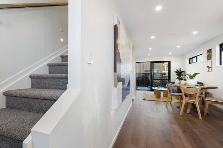 5/2 Firebrick Way Hobsonville_4