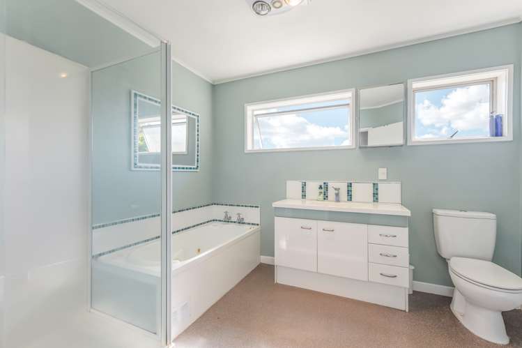 9 Kent Street Stoke_15