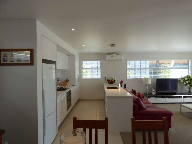 8b Beach Road Manly_2