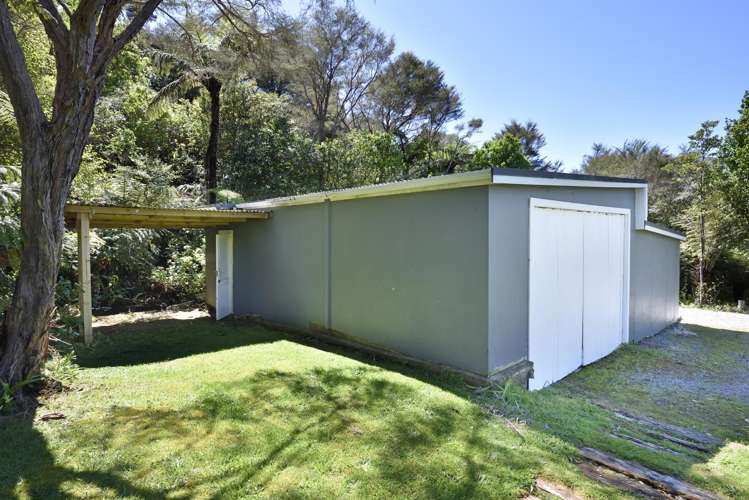 3215 Archers Road Tennyson Inlet_24