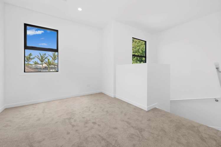 97/1,2,3,4 Cook Street Howick_37