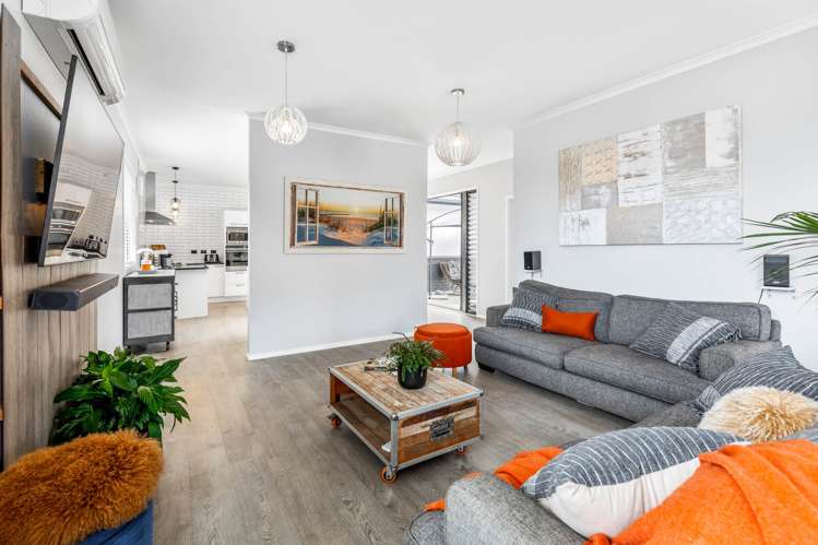 20 Greenbough Lane Greenhithe_4