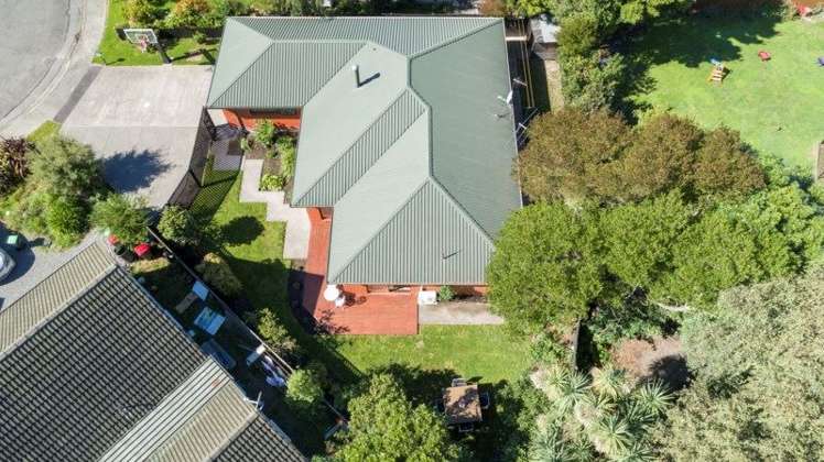 12 Esher Place Saint Martins_22