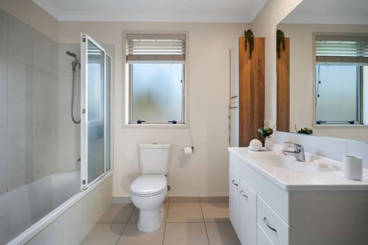 8 Bathurst Crescent Pyes Pa_17