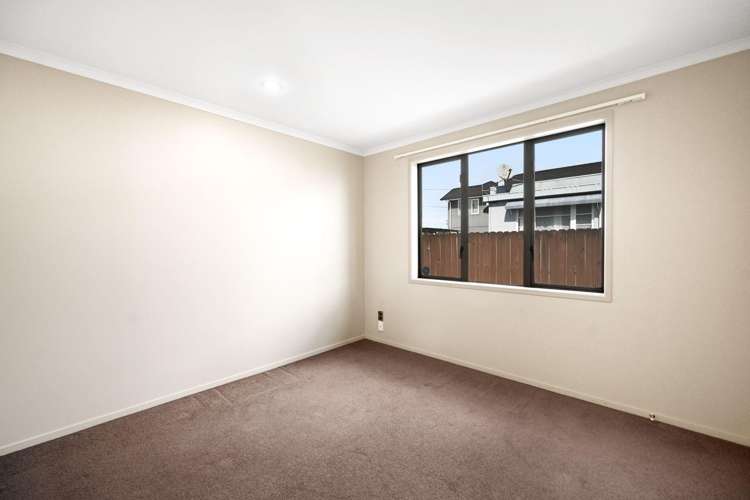 5B Maitland Street 1067_8