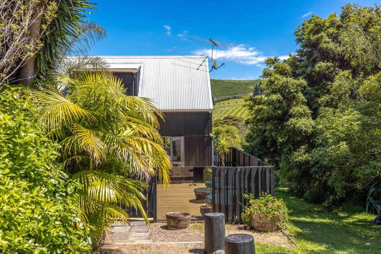 19 Te Makiri Road Onetangi_21