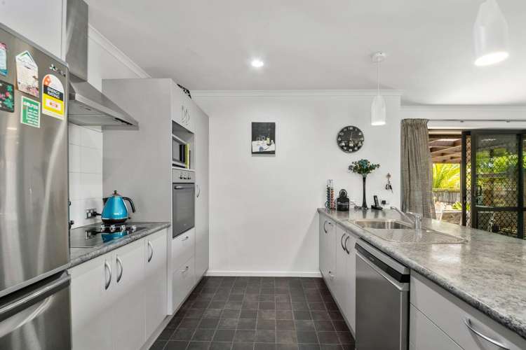 16 Weka Place 10728_4