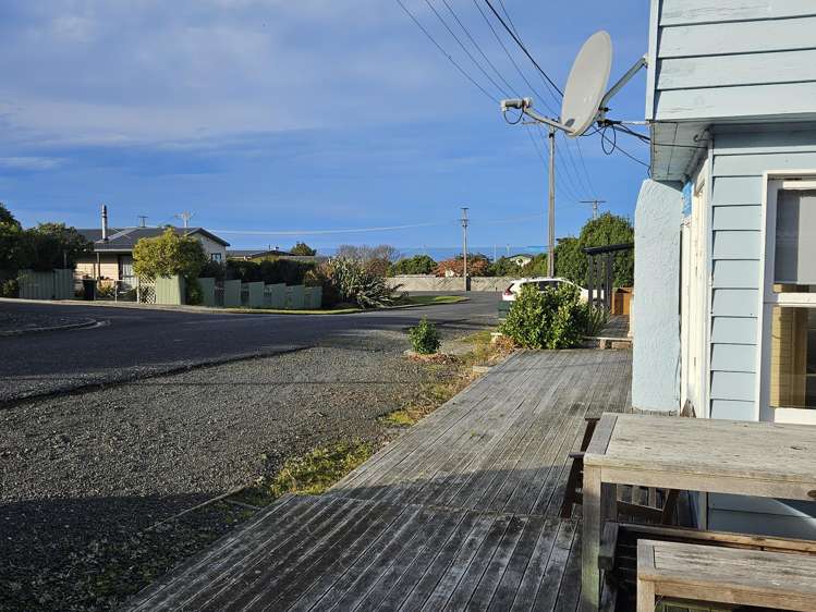 7 Kowhai Street Kaka Point_13