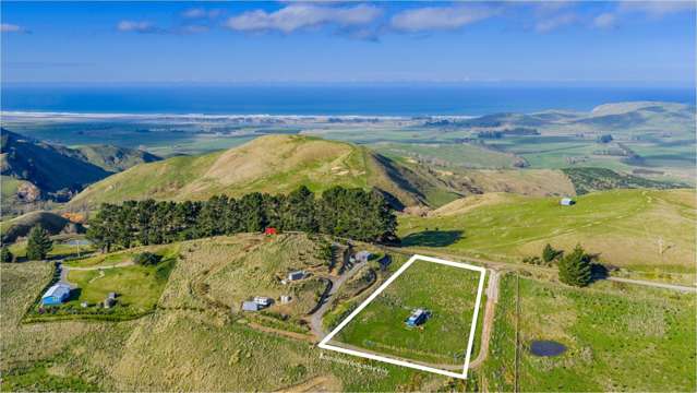 Your slice of off grid paradise!