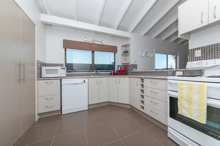 1/25 Taioma Crescent Te Atatu Peninsula_8