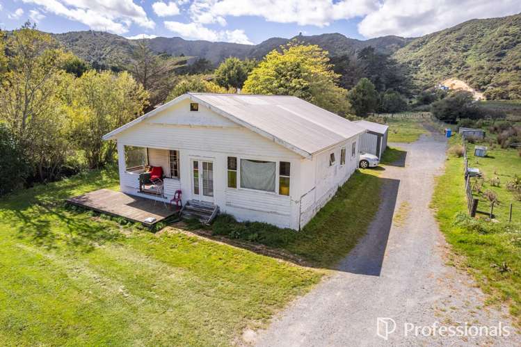 120 Upper Fitzherbert Road Wainuiomata_6