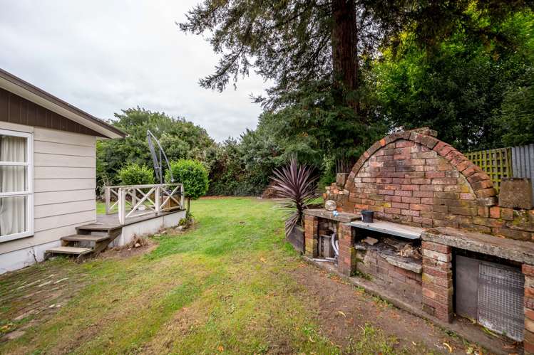 16a Clifton Avenue Carterton_21