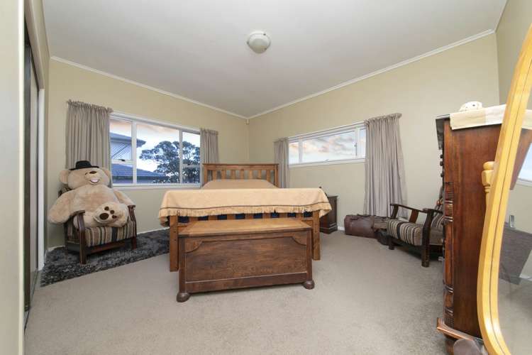 2 Roland Hill Glen Eden_13
