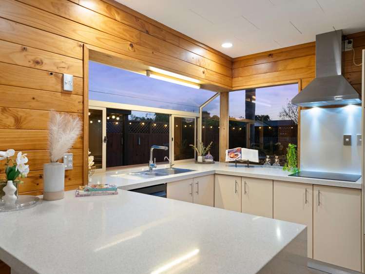 11 Graham Tagg Close Pahurehure_11