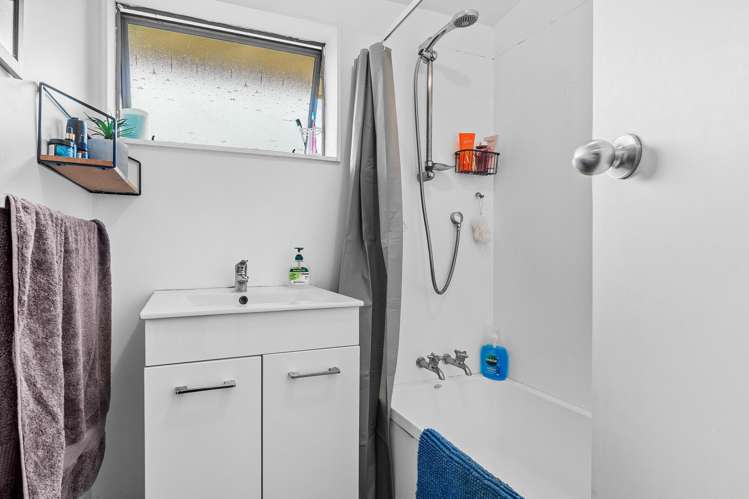 10 Tasman Crescent Carterton_12