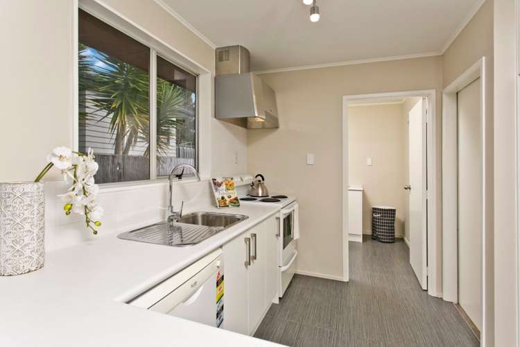 59 Trias Road Totara Vale_12