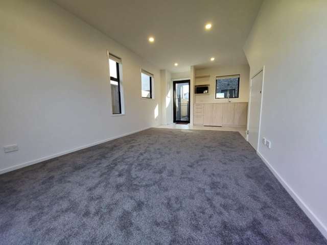 4/10 Fathom Place Te Atatu Peninsula_4