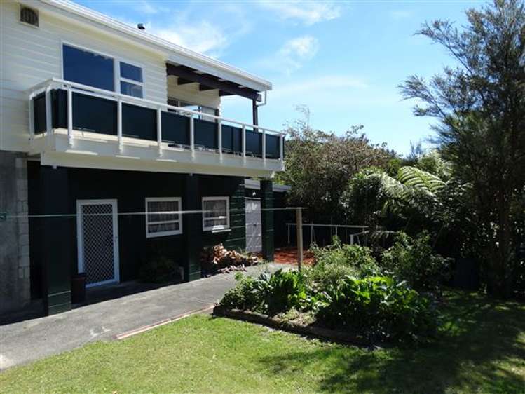 53 Holland Street Wainuiomata_17