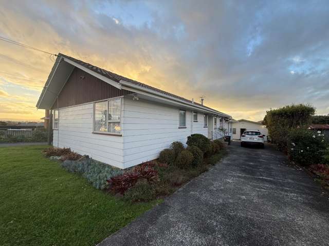 A spacious and versatile home in a great location â ready for new tenants to enjoy.