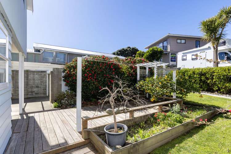 9 Marine Parade Paraparaumu Beach_21