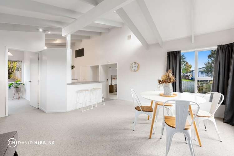 7 Chippendale Crescent Birkdale_4