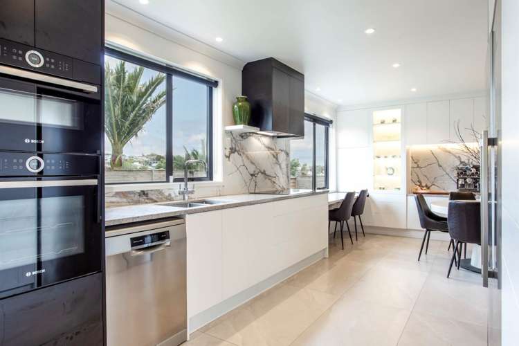 1/1 Pinewood Street Avondale_2