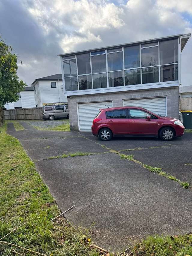 5 bedroom spacious living in Papatoetoe