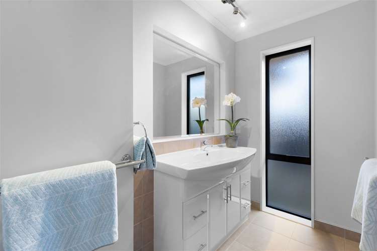 7 Maurice Stanton Place Shirley_11