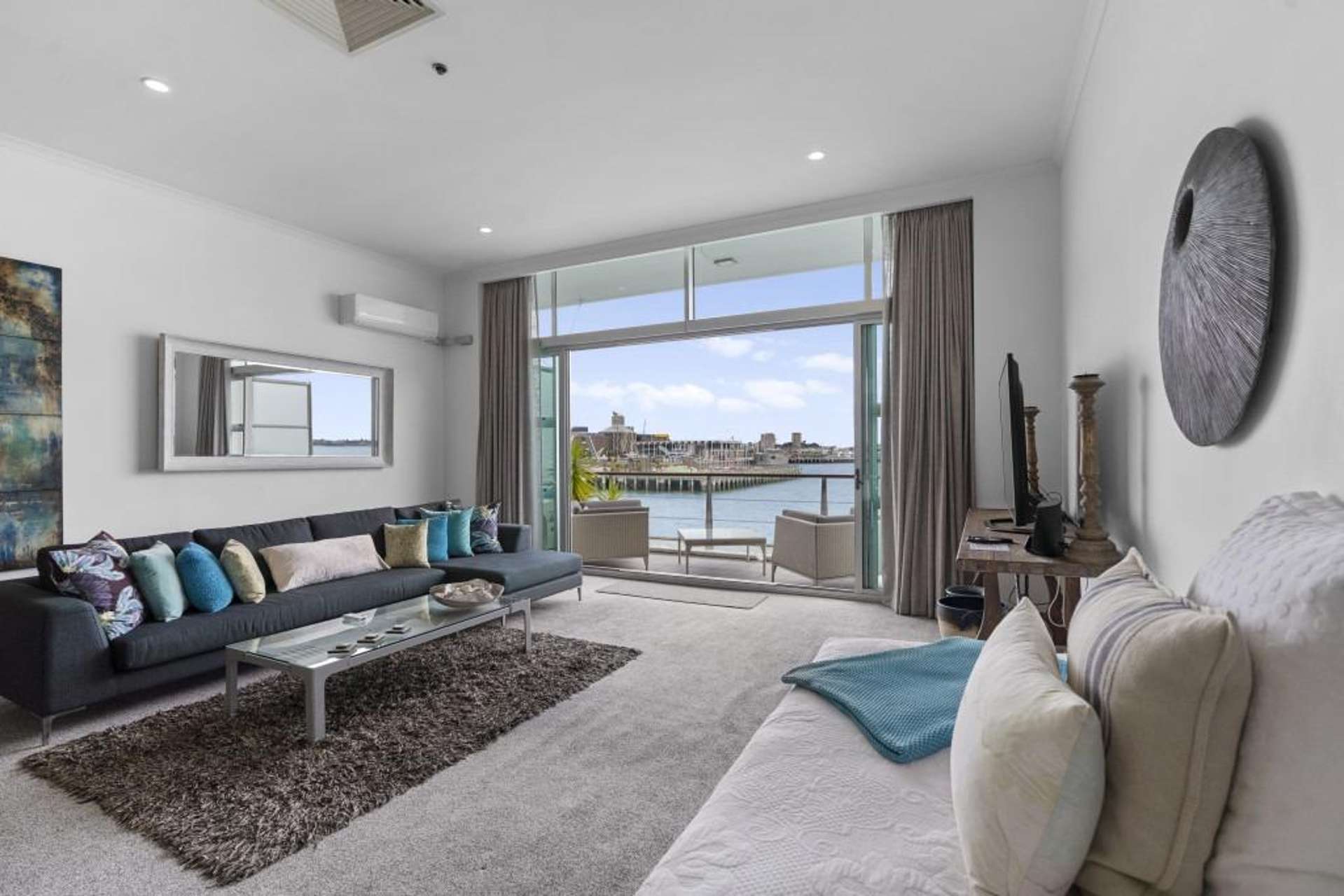 2/143 Quay Street 10015_0