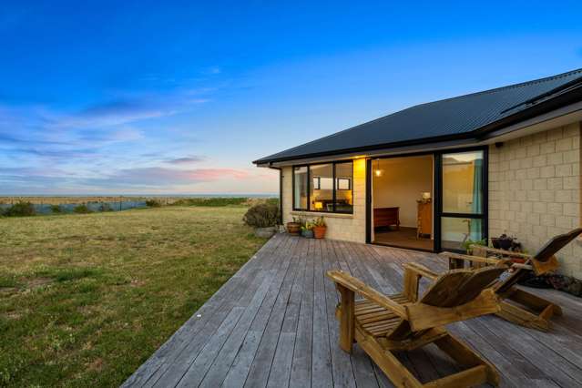 37 Ocean View Crescent Rarangi_1