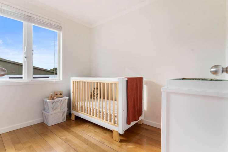 62 Cobham Crescent Kelston_10