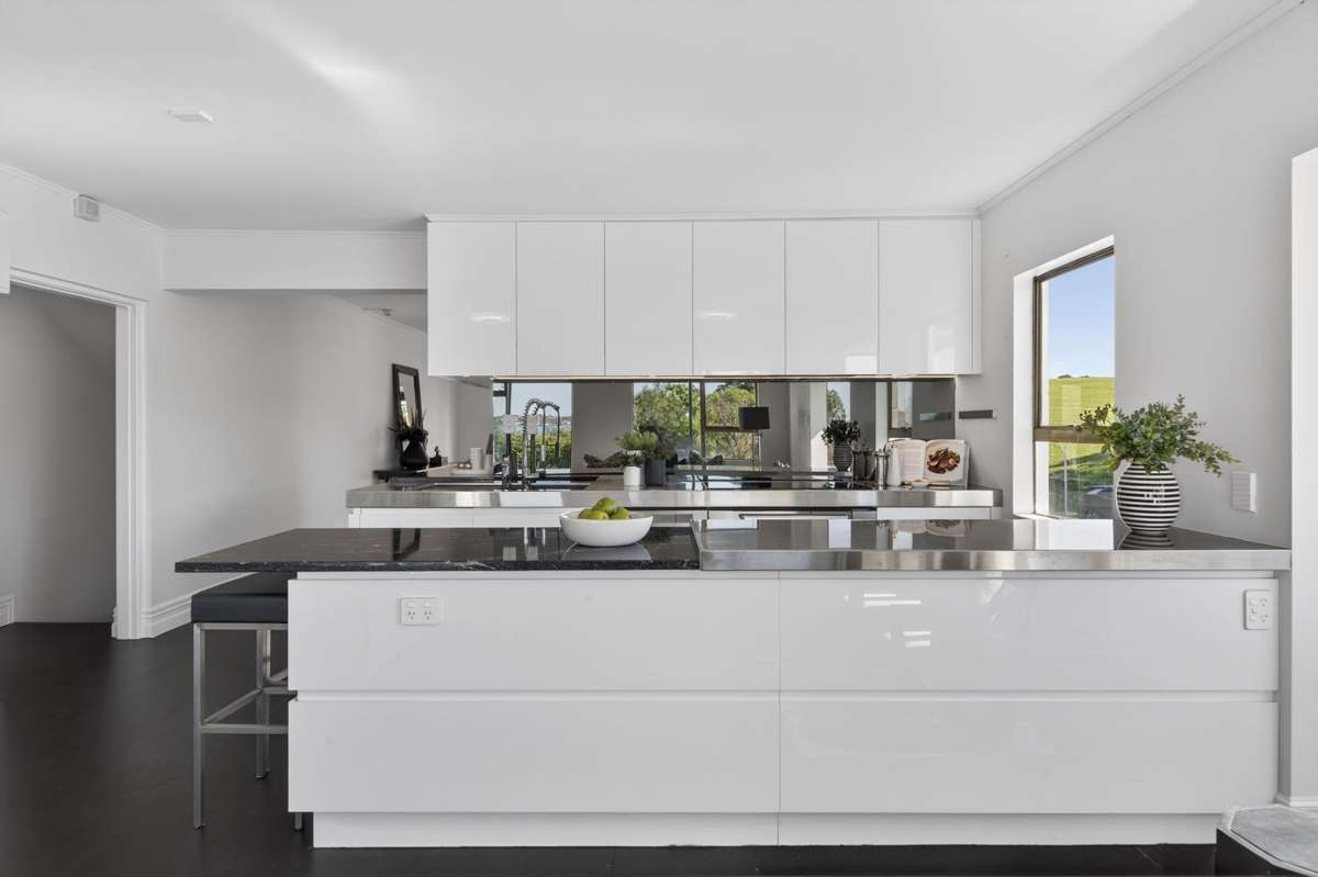 1C Roberta Avenue_2