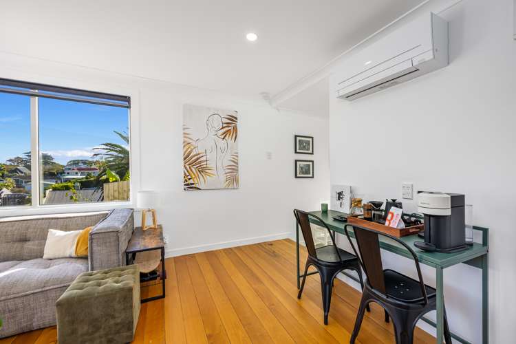 9 Roberts Road Matakatia_8