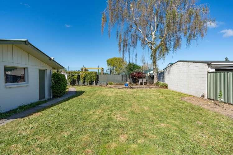 14 Jeanette Street Glenview_18