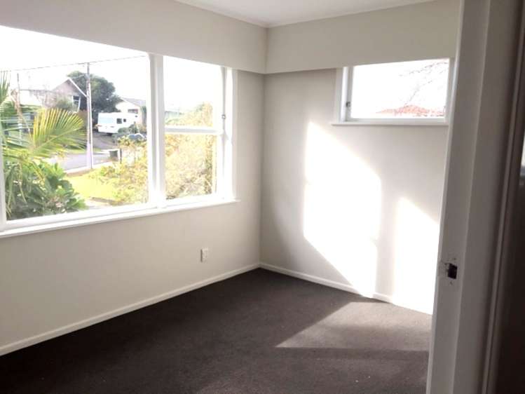 10 Mayburn Road Te Atatu Peninsula_9