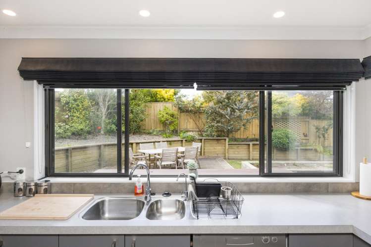 9 Logan Grove Feilding_16