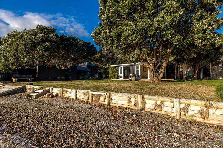 111 Hunterville Road Waiheke Island_13