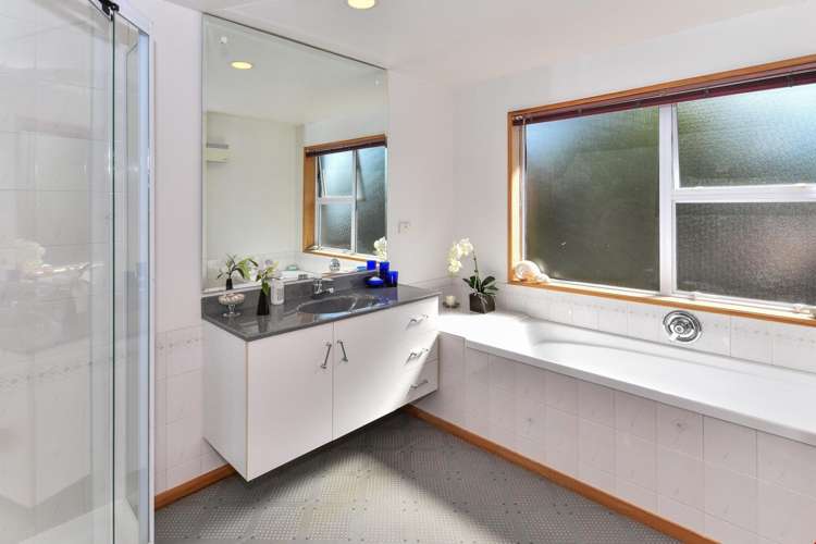 19 Kuripaka Crescent The Gardens_8