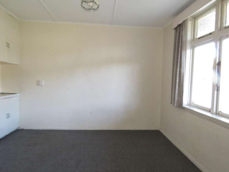 82 Shiel Street Reefton_13