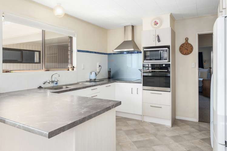 30b Holland Street Glenholme_7