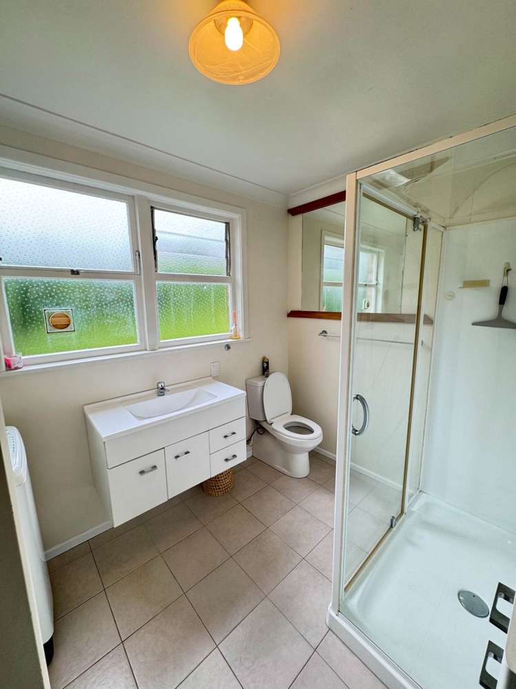 22O Aratonga Avenue Greenlane_7