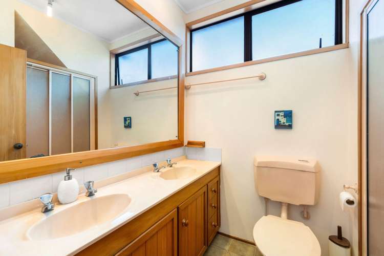 12 Cooper Road Stanmore Bay_19