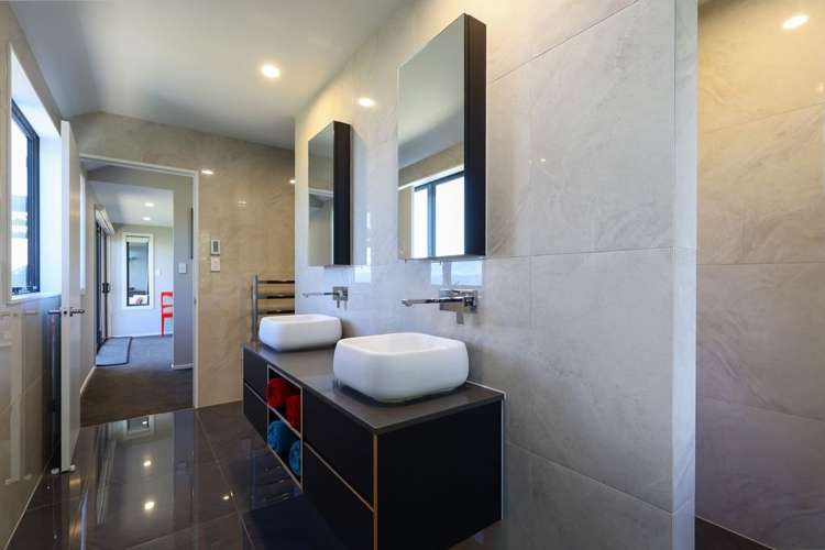 350 Princes Drive Britannia Heights_20