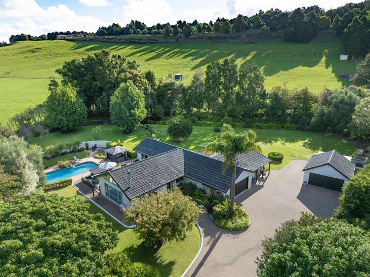 11 Helland Drive Bombay_34