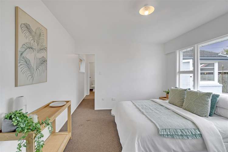 102 Bassett Street Burwood_9