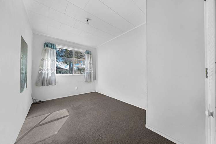 93 Flat Bush Road Clover Park_17