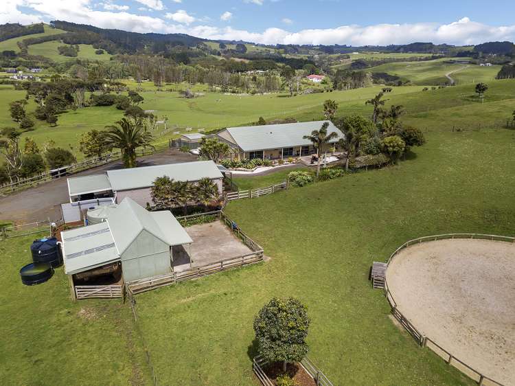 108 Valley Road Waimauku_1