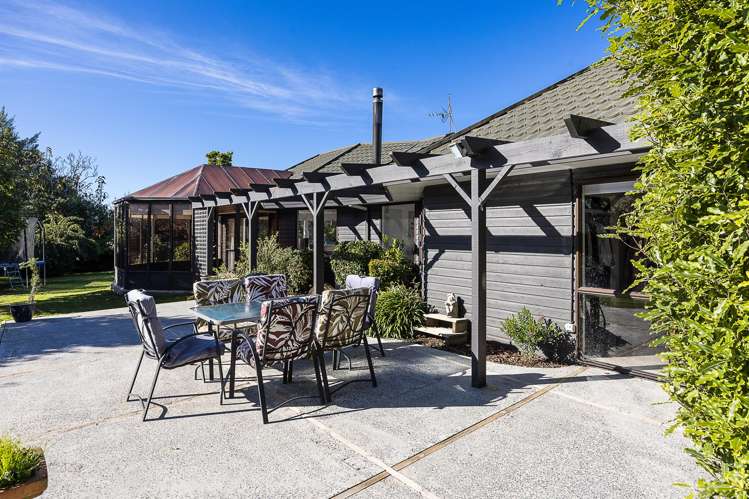 19 and 19a Ettrick Street Glenross_24
