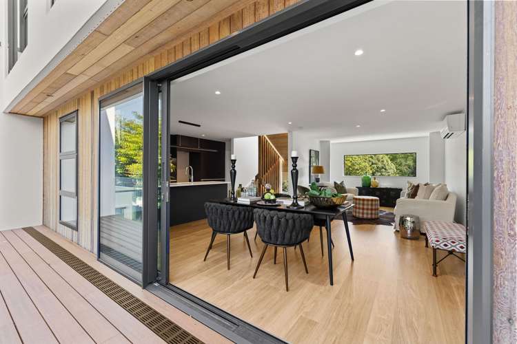 2/11 Carlton Mill Road Merivale_9